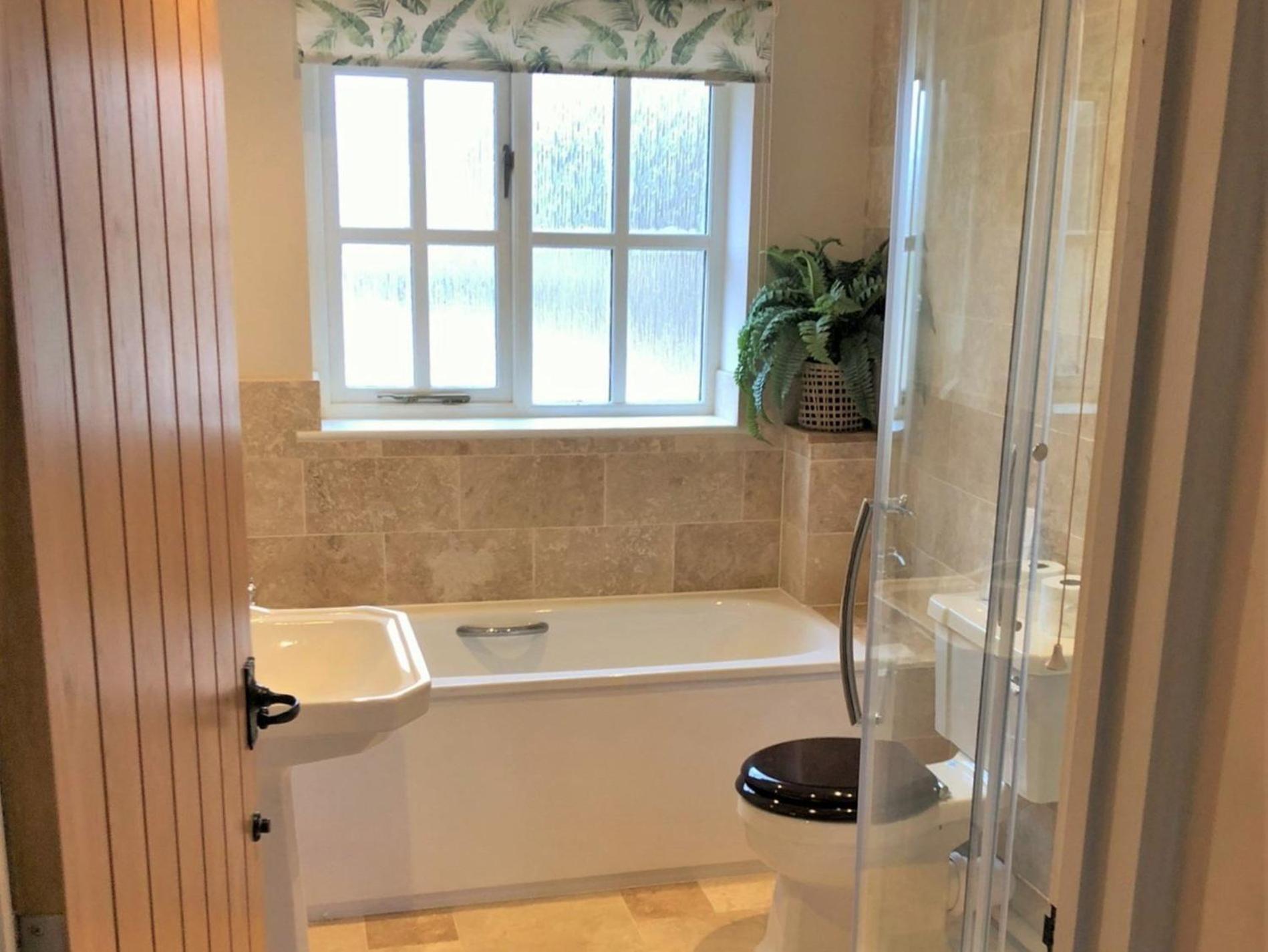 2 Bed In Dorchester 75243 Frampton  エクステリア 写真
