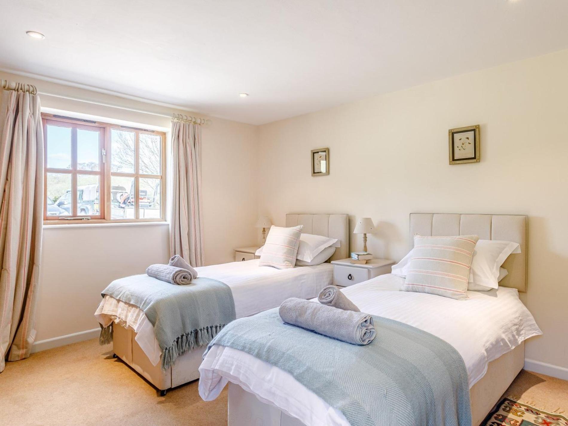 2 Bed In Dorchester 75243 Frampton  エクステリア 写真