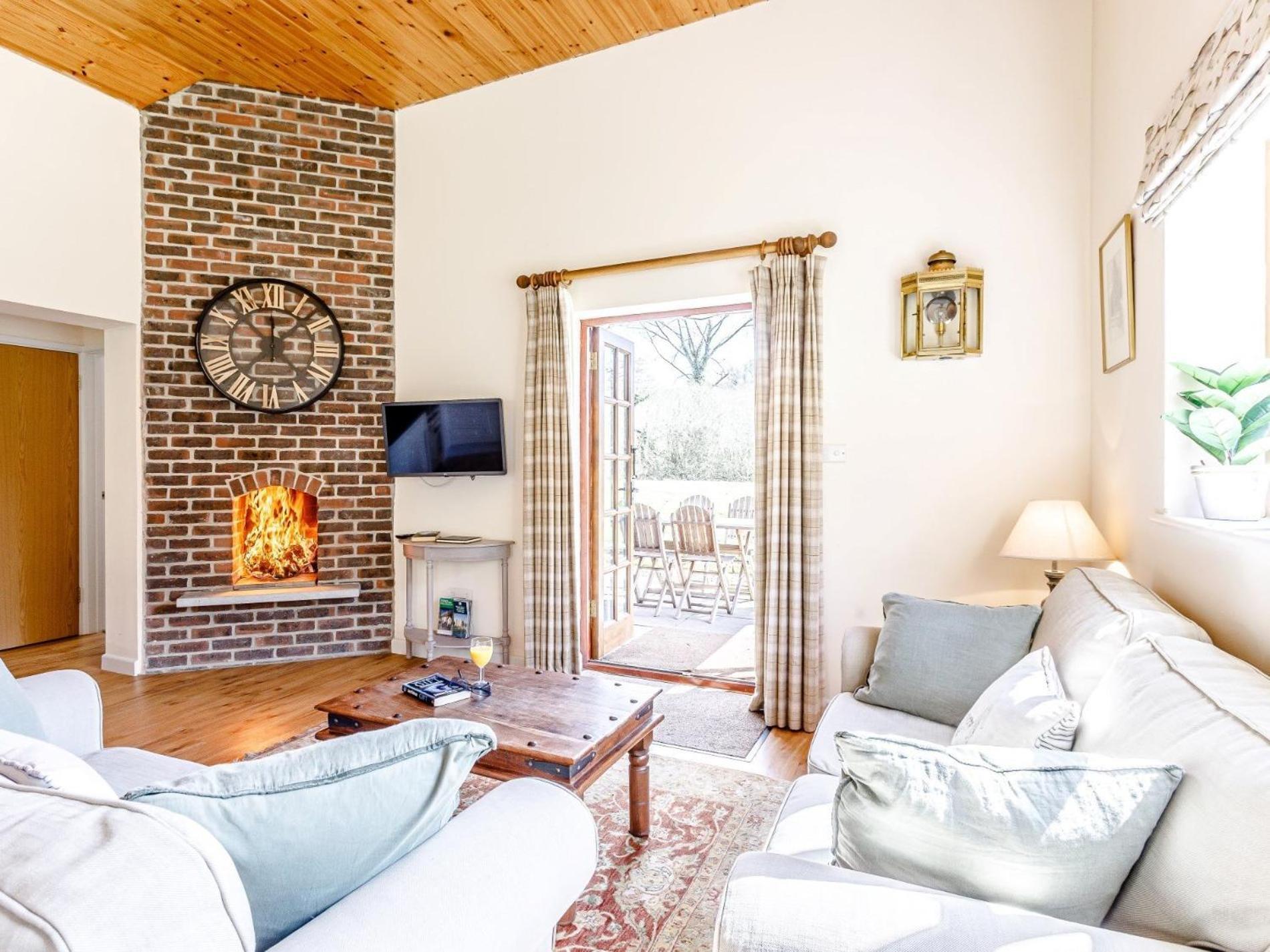 2 Bed In Dorchester 75243 Frampton  エクステリア 写真