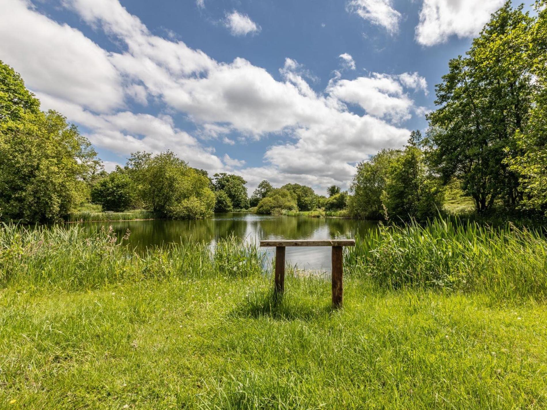 2 Bed In Dorchester 75243 Frampton  エクステリア 写真